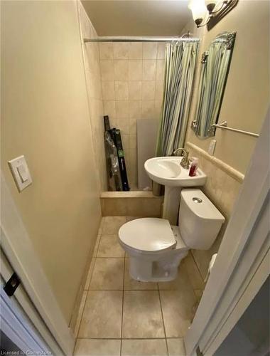 12 Poplar Avenue, Hamilton, ON - Indoor Photo Showing Bathroom