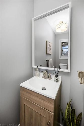 22 Southbrook Drive, Binbrook, ON - Indoor Photo Showing Bathroom