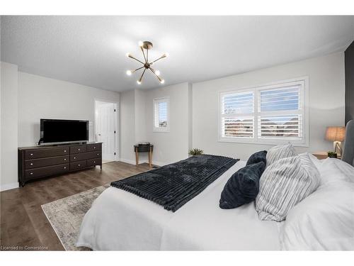 22 Southbrook Drive, Binbrook, ON - Indoor Photo Showing Bedroom