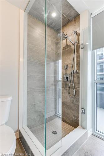 1808-2087 Fairview Street, Burlington, ON - Indoor Photo Showing Bathroom