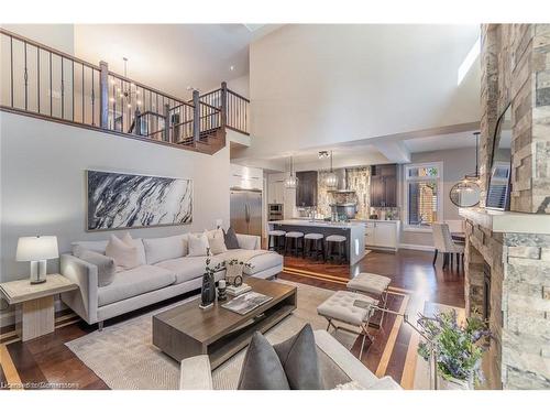 169 Orchard Drive, Ancaster, ON - Indoor Photo Showing Living Room