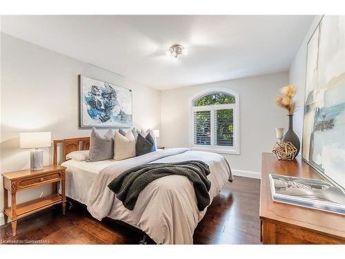 169 Orchard Drive, Ancaster, ON - Indoor Photo Showing Bedroom