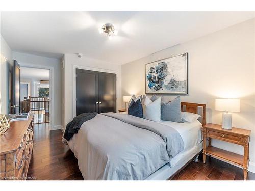 169 Orchard Drive, Ancaster, ON - Indoor Photo Showing Bedroom