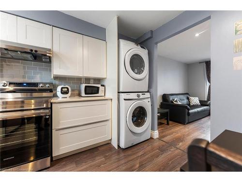 A20-25 Britten Close, Hamilton, ON - Indoor Photo Showing Laundry Room