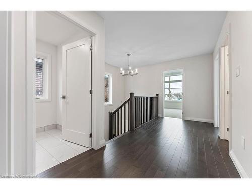 199 Alessio Drive, Hamilton, ON - Indoor Photo Showing Other Room