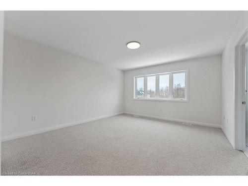 199 Alessio Drive, Hamilton, ON - Indoor Photo Showing Other Room