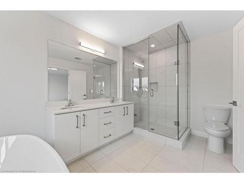 199 Alessio Drive, Hamilton, ON - Indoor Photo Showing Bathroom