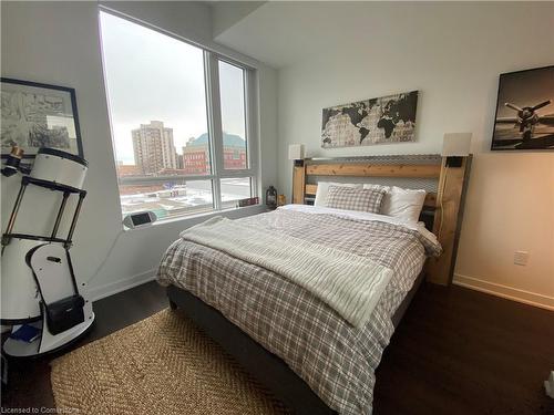 304-2007 James Street, Burlington, ON - Indoor Photo Showing Bedroom