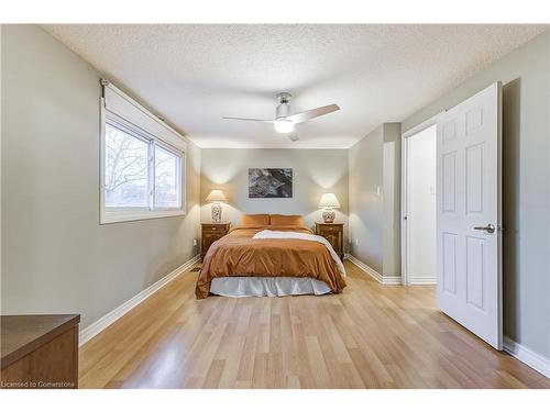 13-100 St Andrews Court, Hamilton, ON - Indoor Photo Showing Bedroom