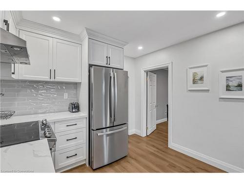 430 Brunswick Street, Hamilton, ON - Indoor Photo Showing Kitchen With Upgraded Kitchen