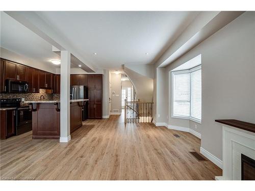 24 Marina Point Crescent, Hamilton, ON - Indoor Photo Showing Kitchen