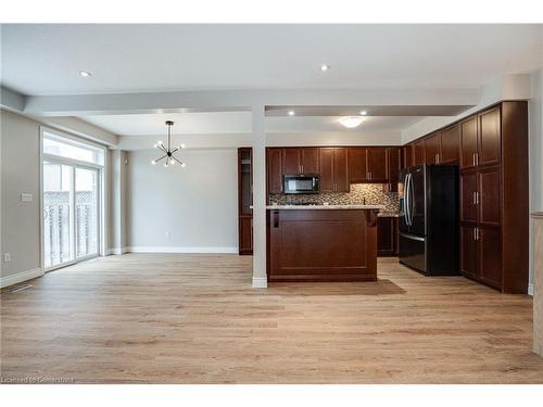 24 Marina Point Crescent, Hamilton, ON - Indoor Photo Showing Kitchen