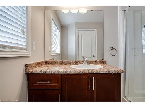 24 Marina Point Crescent, Hamilton, ON - Indoor Photo Showing Bathroom