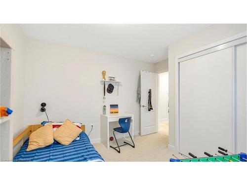 46 Hawick Crescent Crescent, Caledonia, ON - Indoor Photo Showing Bedroom