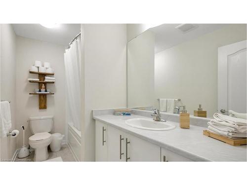 46 Hawick Crescent Crescent, Caledonia, ON - Indoor Photo Showing Bathroom