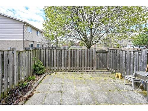 16-40 Grayrocks Avenue, Hamilton, ON - Outdoor