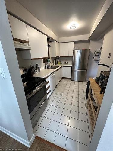 16-40 Grayrocks Avenue, Hamilton, ON - Indoor Photo Showing Kitchen