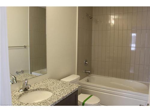 15 Lavender Road, Thorold, ON - Indoor Photo Showing Bathroom