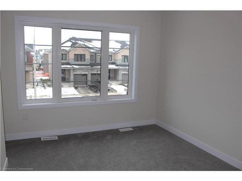 15 Lavender Road, Thorold, ON - Indoor Photo Showing Other Room