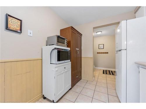 89-151 Gateshead Crescent, Stoney Creek, ON - Indoor Photo Showing Kitchen