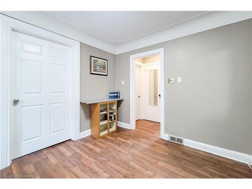 36 Mapes Avenue, Hamilton, ON - Indoor Photo Showing Other Room