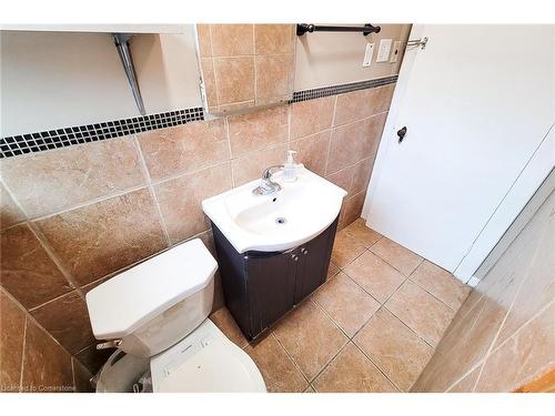 36 Mapes Avenue, Hamilton, ON - Indoor Photo Showing Bathroom