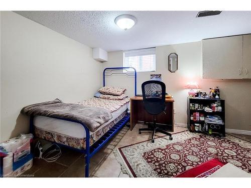 36 Mapes Avenue, Hamilton, ON - Indoor Photo Showing Bedroom