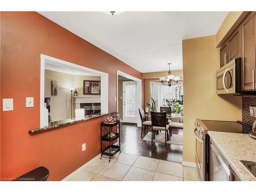 31-255 Mount Albion Road, Hamilton, ON - Indoor Photo Showing Kitchen