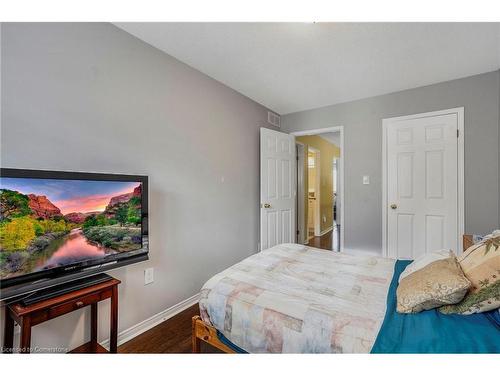 31-255 Mount Albion Road, Hamilton, ON - Indoor Photo Showing Bedroom