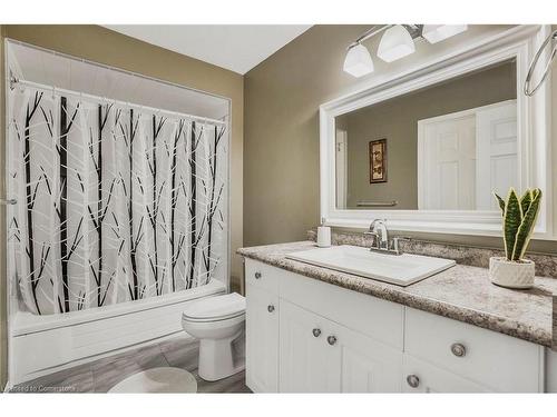 31-255 Mount Albion Road, Hamilton, ON - Indoor Photo Showing Bathroom