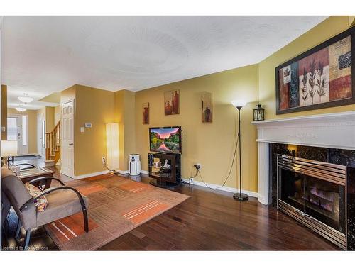 31-255 Mount Albion Road, Hamilton, ON - Indoor Photo Showing Living Room With Fireplace