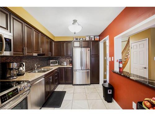 31-255 Mount Albion Road, Hamilton, ON - Indoor Photo Showing Kitchen With Double Sink