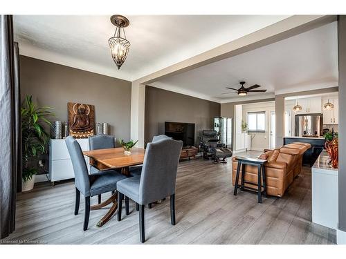 752 Beach Boulevard, Hamilton, ON - Indoor Photo Showing Dining Room