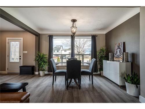 752 Beach Boulevard, Hamilton, ON - Indoor Photo Showing Dining Room