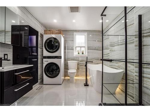 752 Beach Boulevard, Hamilton, ON - Indoor Photo Showing Laundry Room