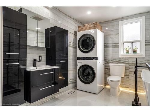 752 Beach Boulevard, Hamilton, ON - Indoor Photo Showing Laundry Room