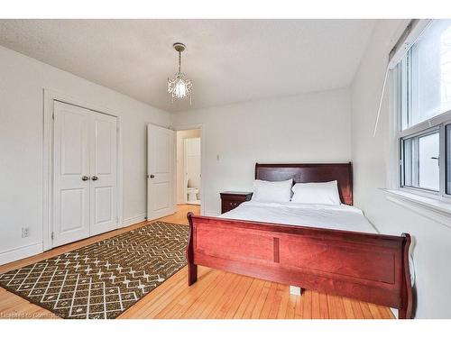 1235 Old River Road, Mississauga, ON - Indoor Photo Showing Bedroom