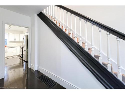 45 Robins Avenue, Hamilton, ON - Indoor Photo Showing Other Room