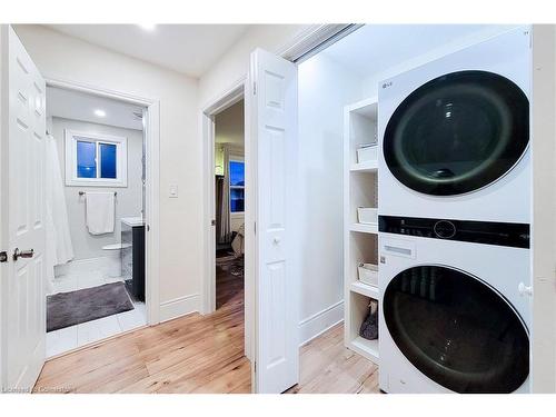 45 Robins Avenue, Hamilton, ON - Indoor Photo Showing Laundry Room