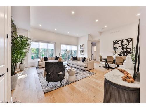 3 Arbourvale Common, St. Catharines, ON - Indoor Photo Showing Living Room