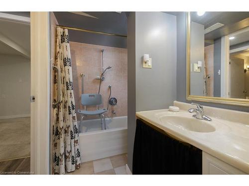 2598 Widemarr Road, Mississauga, ON - Indoor Photo Showing Bathroom