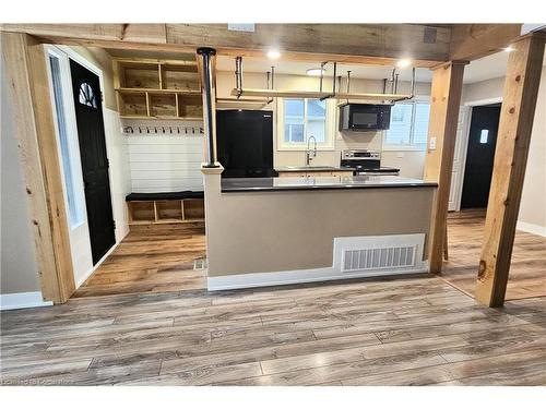 2598 Widemarr Road, Mississauga, ON - Indoor Photo Showing Kitchen