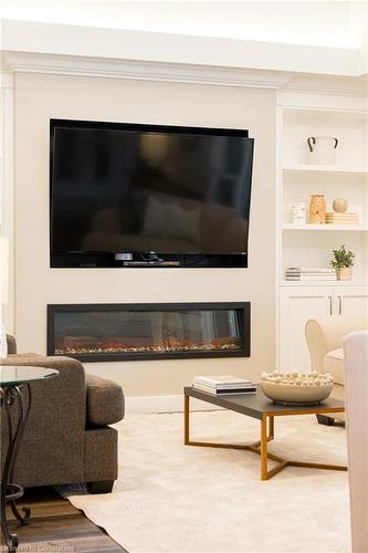 516 Mayzel Road, Burlington, ON - Indoor Photo Showing Living Room With Fireplace