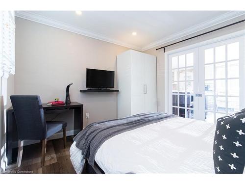 516 Mayzel Road, Burlington, ON - Indoor Photo Showing Bedroom