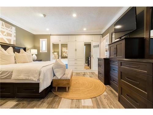 516 Mayzel Road, Burlington, ON - Indoor Photo Showing Bedroom