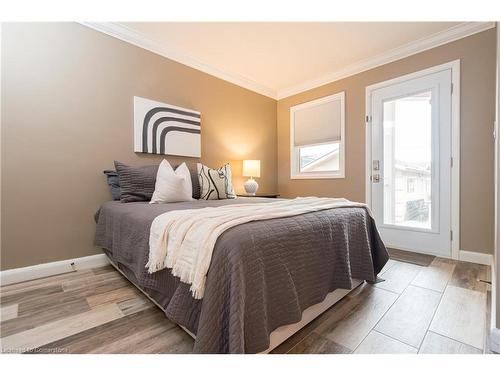 516 Mayzel Road, Burlington, ON - Indoor Photo Showing Bedroom