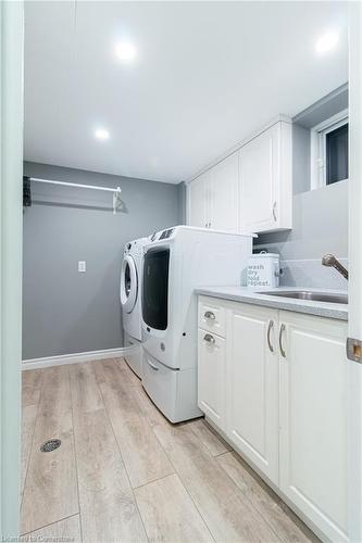 516 Mayzel Road, Burlington, ON - Indoor Photo Showing Laundry Room