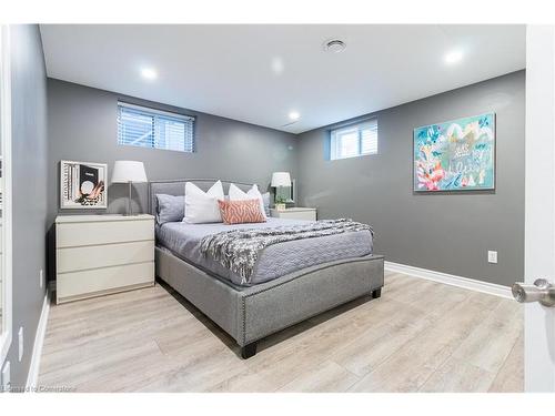 516 Mayzel Road, Burlington, ON - Indoor Photo Showing Bedroom