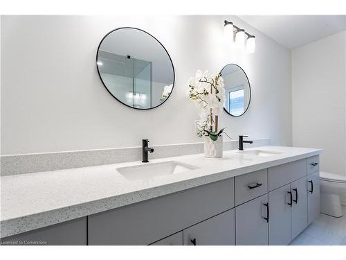 117 Whitefish Crescent, Stoney Creek, ON - Indoor Photo Showing Bathroom