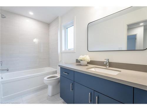 117 Whitefish Crescent, Stoney Creek, ON - Indoor Photo Showing Bathroom